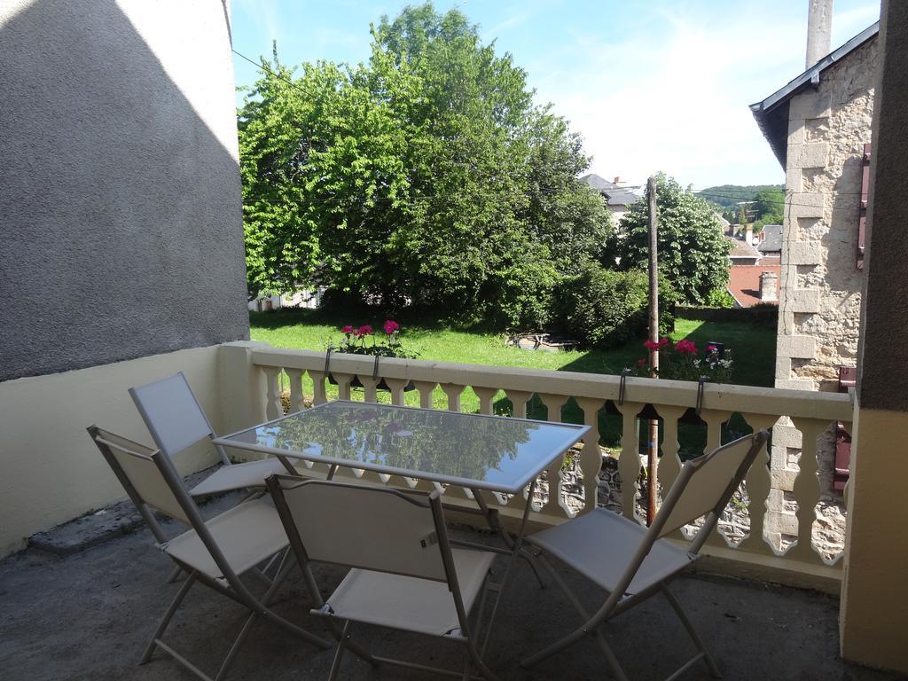 La Petite Cerise Villa Eymoutiers  Bagian luar foto